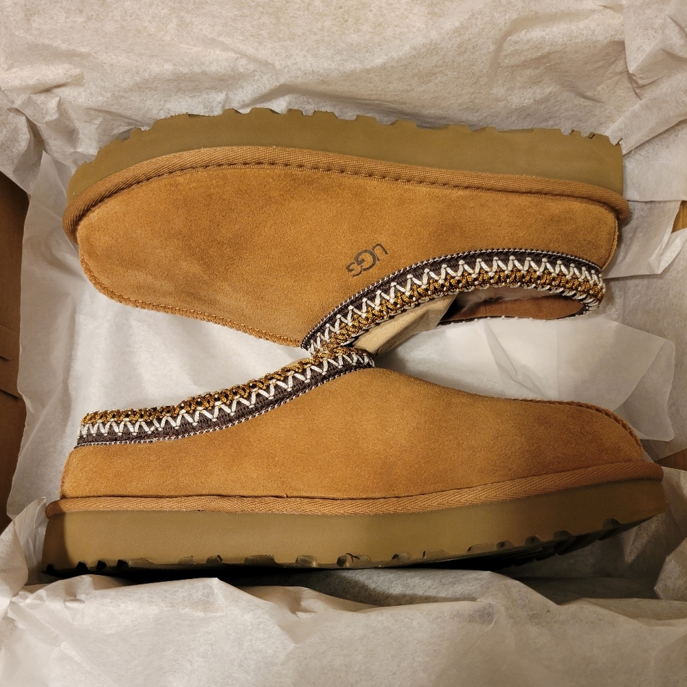 Ugg Tasman Chestnut Slipper Size 7 NWT